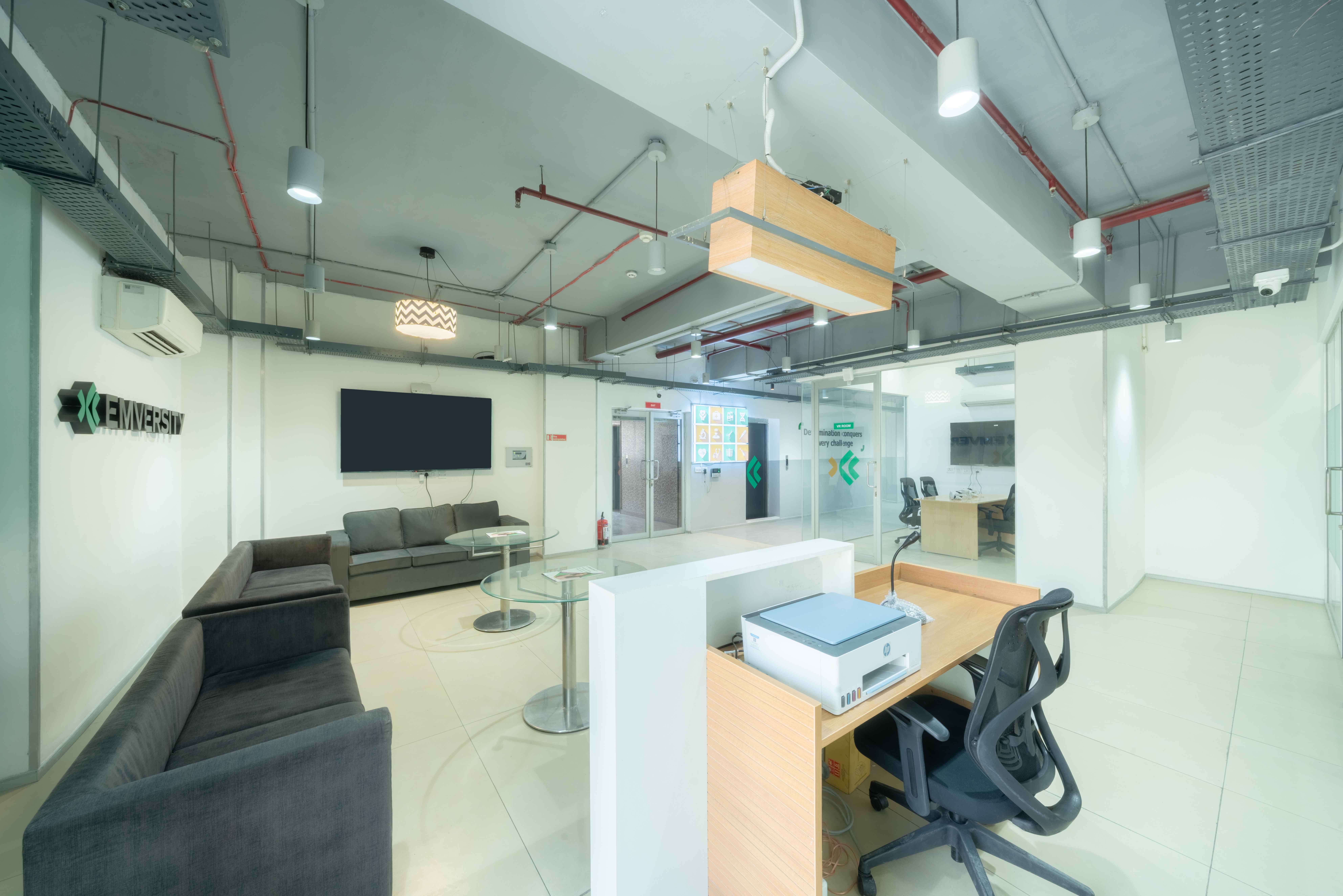 Emversity School of Hospitality & Allied Health Sciences, Srinagar Srinagar office Space photo 5